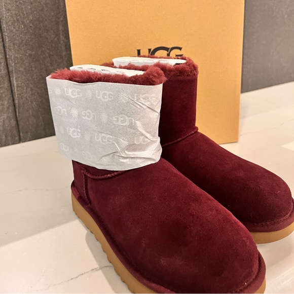 Mini Bailey Bow Crushed Velvet Uggs (Rare) - Picture 3 of 5